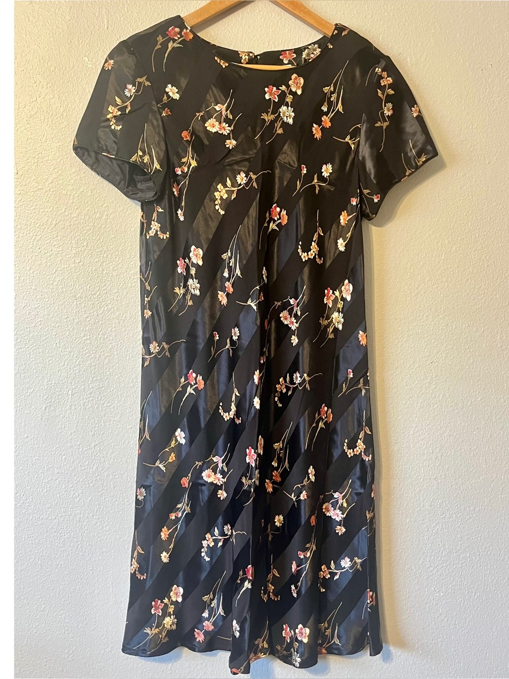 Vintage 90s Liz Claiborne Black Satin floral print knee length dress